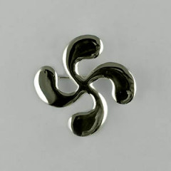 Broche Argent CROIX BASQUE PLATE GM               